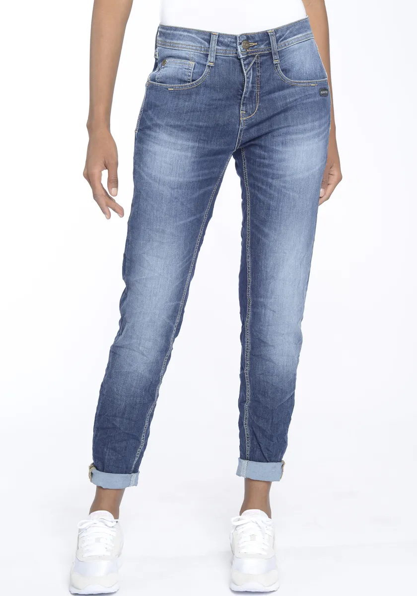 Джинсы свободного кроя GANG "94AMELIE", идеальная посадка благодаря содержанию эластана, джинсовый
Джинсы свободного кроя GANG "94AMELIE", идеальная посадка благодаря содержанию эластана, джинсовый