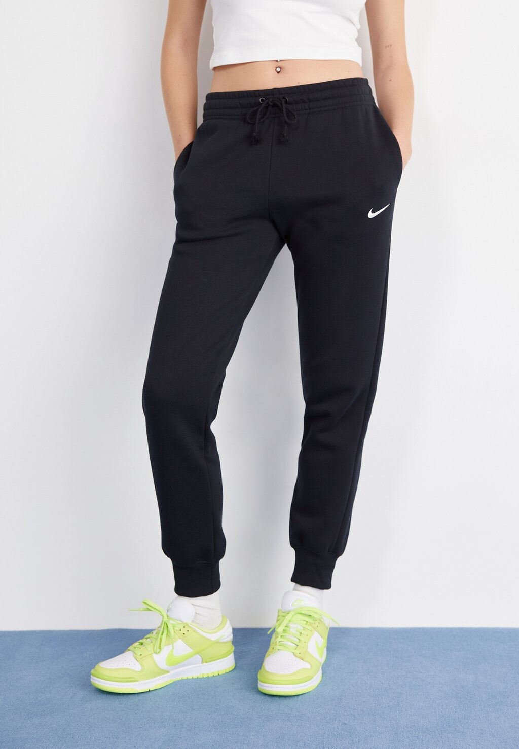 Спортивные брюки Phoenix Pant Nike, черный
Спортивные брюки Phoenix Pant Nike, черный