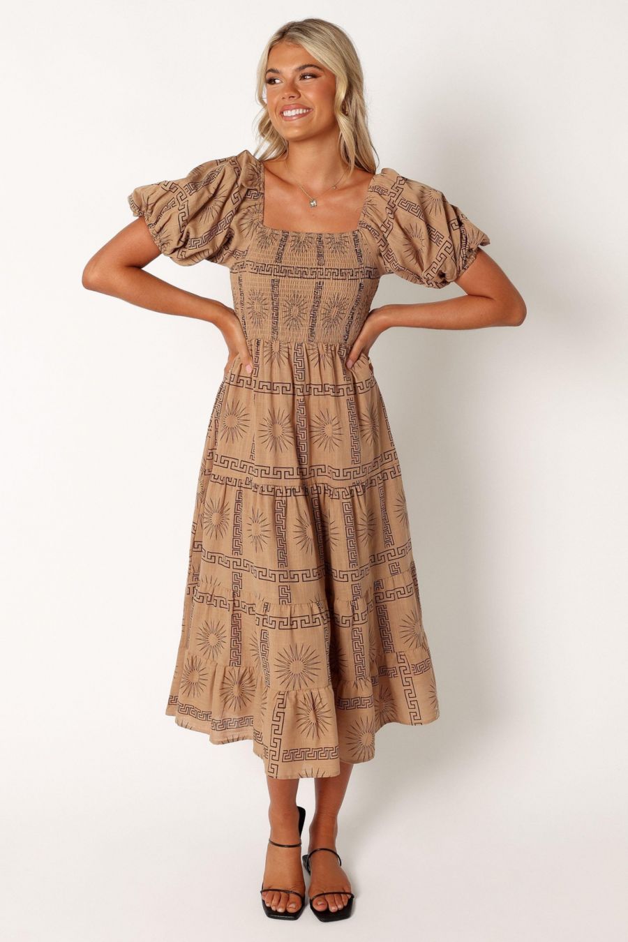 Женское платье миди Soliel с пышными рукавами Petal and Pup, Tan black
Женское платье миди Soliel с пышными рукавами Petal and Pup, Tan black