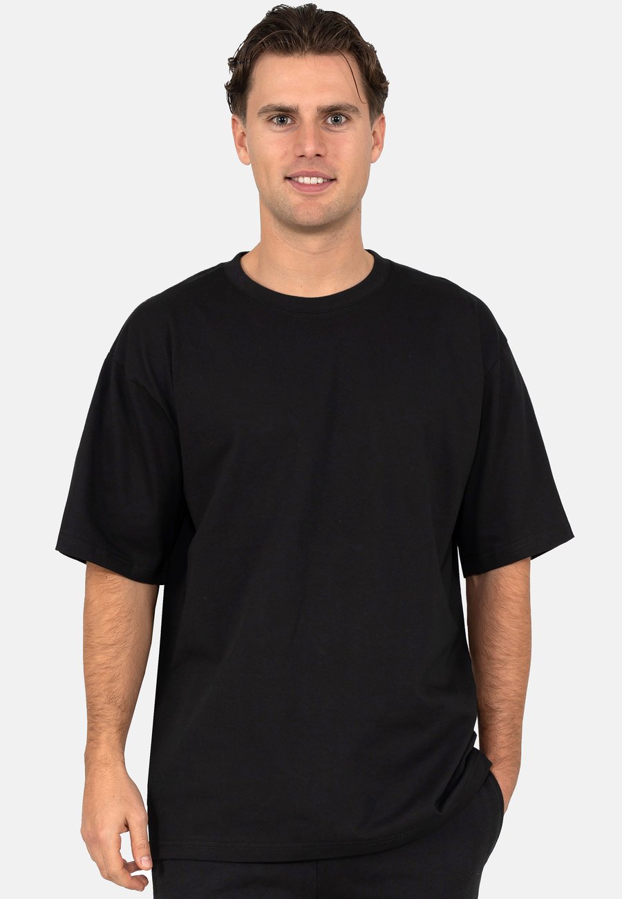 Футболка Reichstadt Basic T-shirt, Black, Черный, Футболка Reichstadt Basic T-shirt, Black
Футболка Reichstadt Basic T-shirt, Black, Черный, Футболка Reichstadt Basic T-shirt, Black