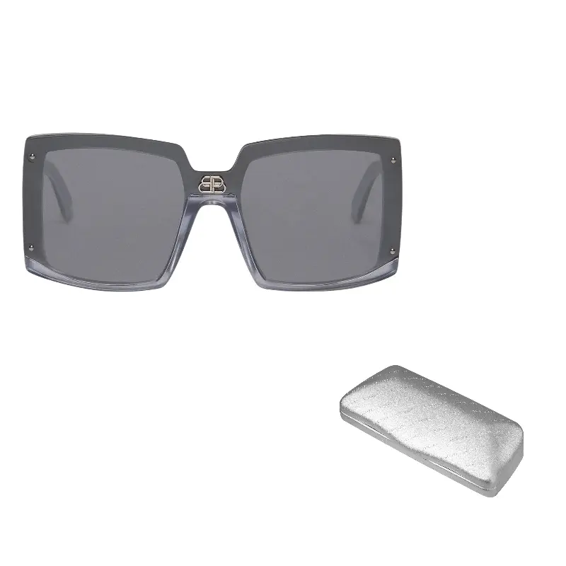 Balenciaga Женские солнцезащитные очки
Balenciaga Женские солнцезащитные очки