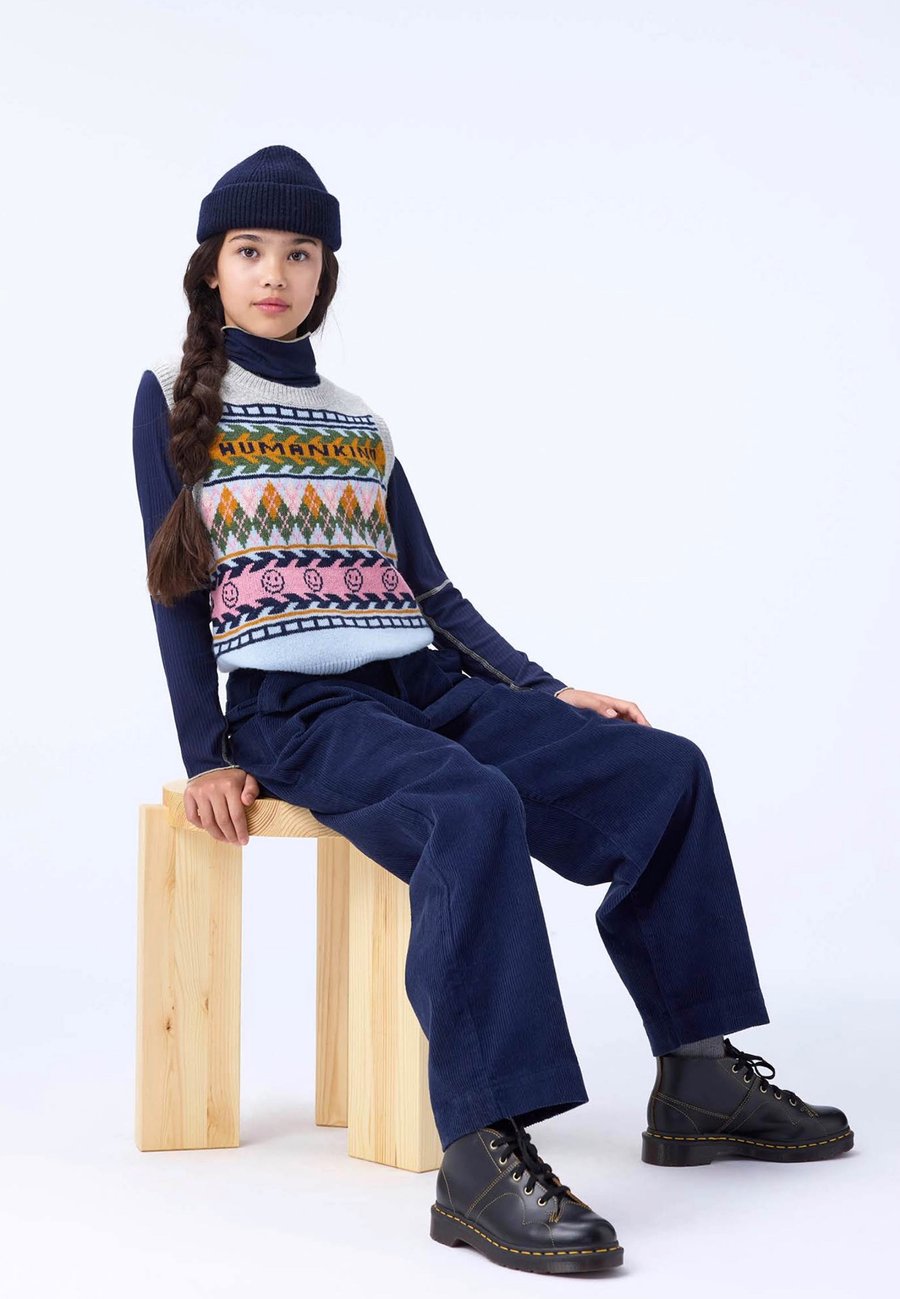 Джемпер Molo GRACE VEST, Kind Argyle/Multi-Coloured
Джемпер Molo GRACE VEST, Kind Argyle/Multi-Coloured