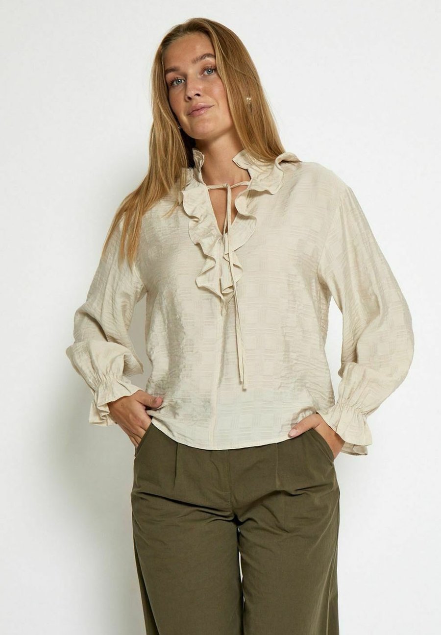 Блуза Minus Blouse, Cloud Dancer/Beige
Блуза Minus Blouse, Cloud Dancer/Beige