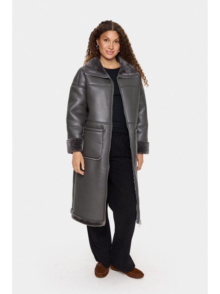 Куртка LanaSZ Oversize Fit в цвете Гроза SAINT TROPEZ
Куртка LanaSZ Oversize Fit в цвете Гроза SAINT TROPEZ