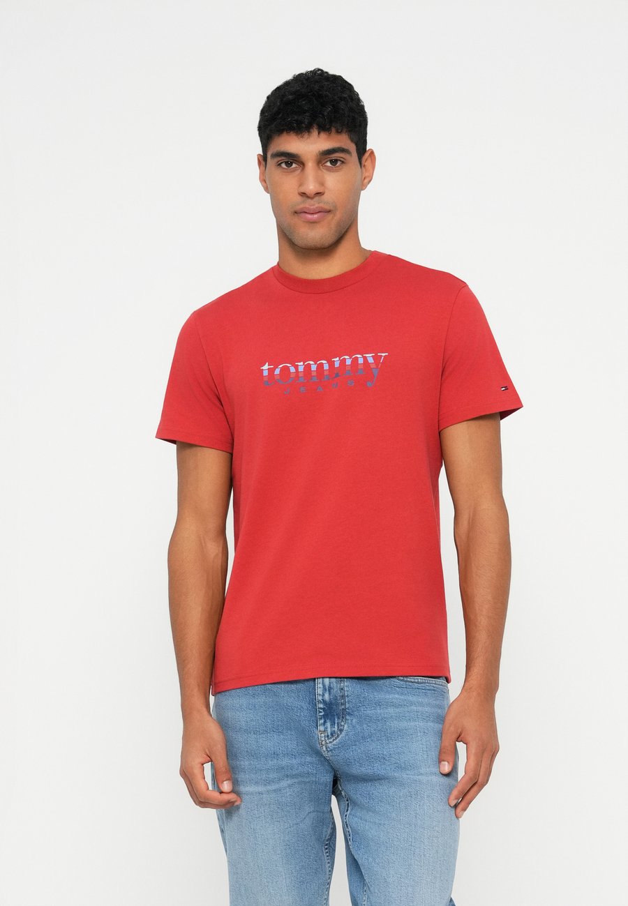 Футболка Tommy Jeans SLIM ENTRY DNA, Terracotta Red/Red, Красный, Футболка Tommy Jeans SLIM ENTRY DNA, Terracotta Red/Red
Футболка Tommy Jeans SLIM ENTRY DNA, Terracotta Red/Red, Красный, Футболка Tommy Jeans SLIM ENTRY DNA, Terracotta Red/Red