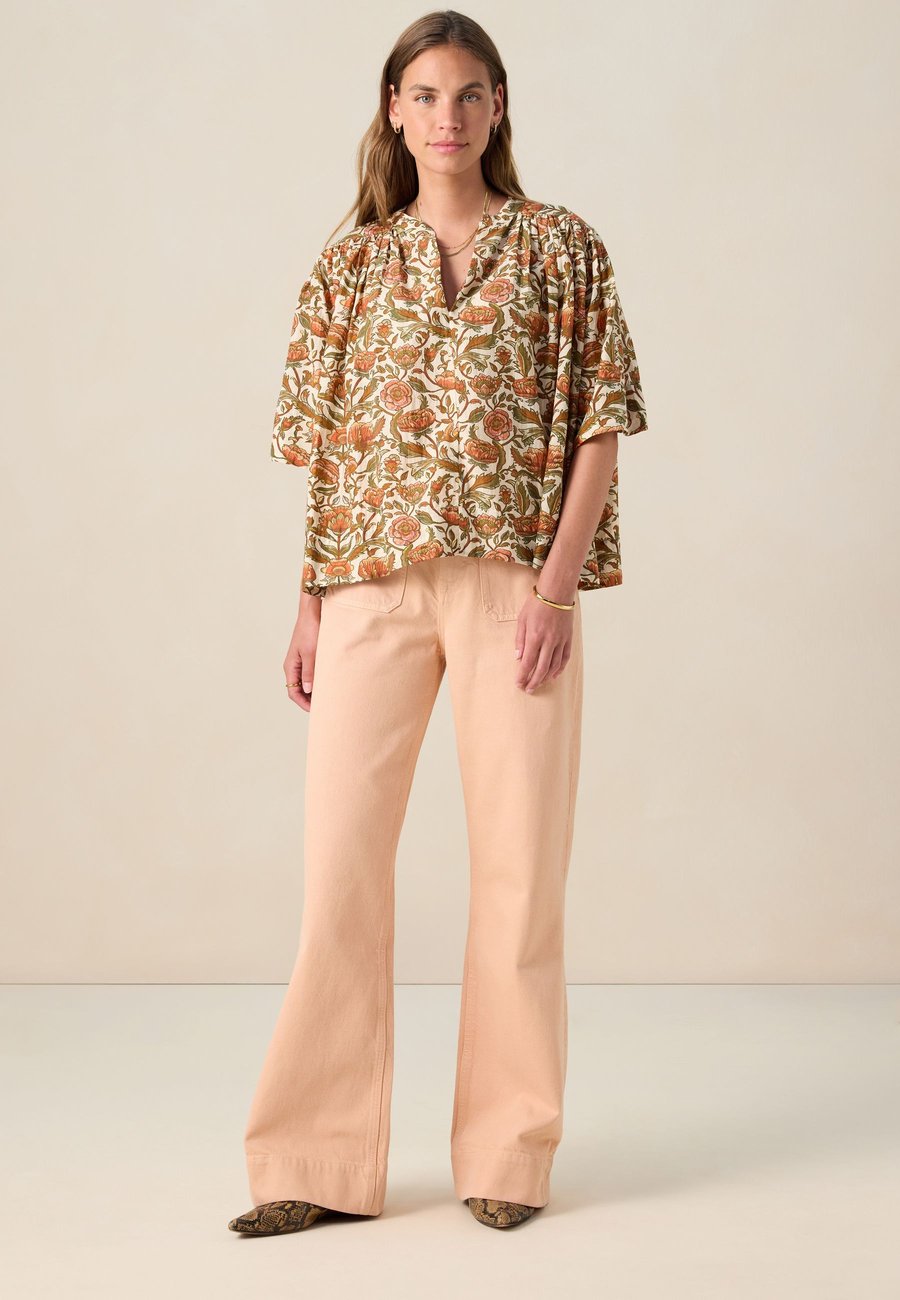 Блуза Sissy-Boy Blouse, Weiß/White
Блуза Sissy-Boy Blouse, Weiß/White