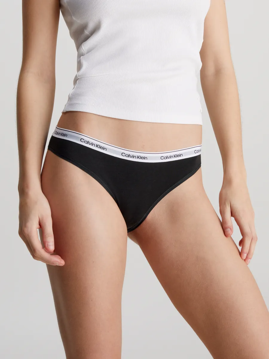 Трусики бикини Calvin Klein Underwear "BIKINI (LOW-RISE)", с логотипом на поясе, черный
Трусики бикини Calvin Klein Underwear "BIKINI (LOW-RISE)", с логотипом на поясе, черный