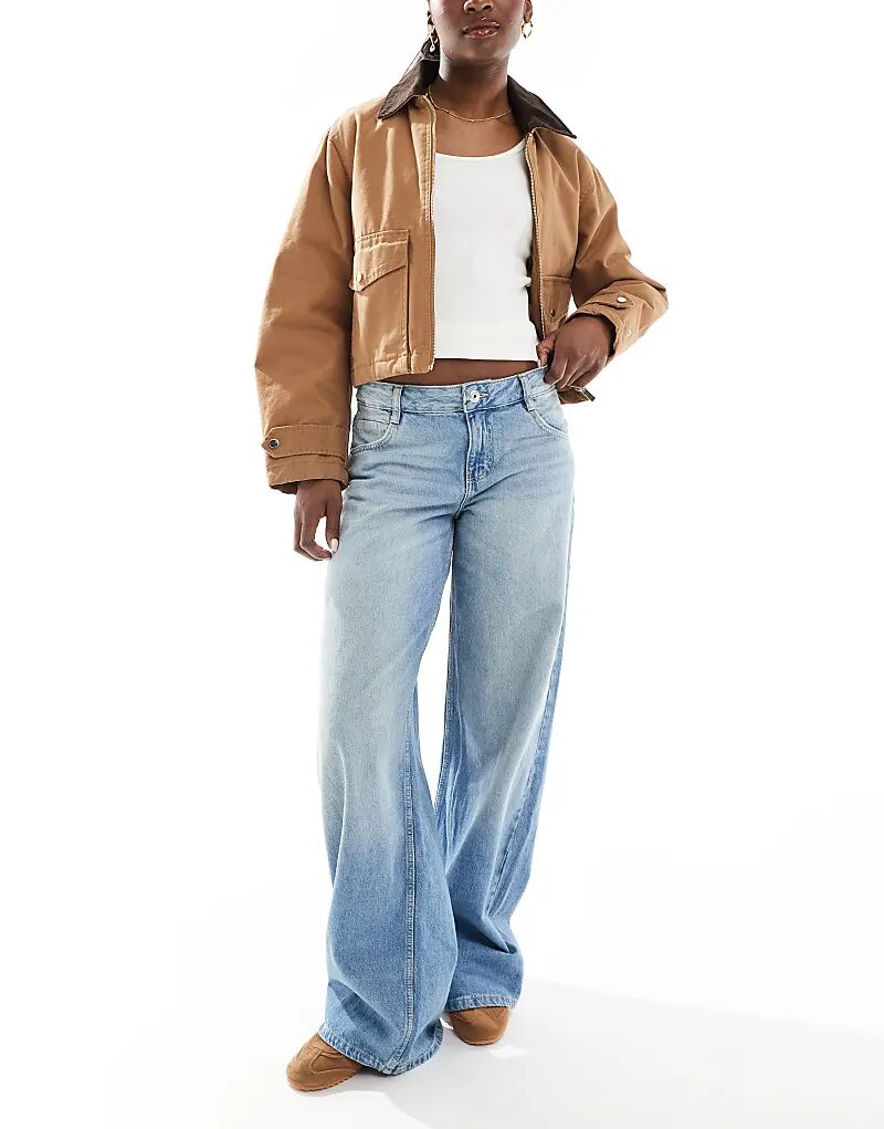 Джинсы Bershka с заниженной талией и широкими штанинами, средне-синего цвета
Джинсы Bershka с заниженной талией и широкими штанинами, средне-синего цвета