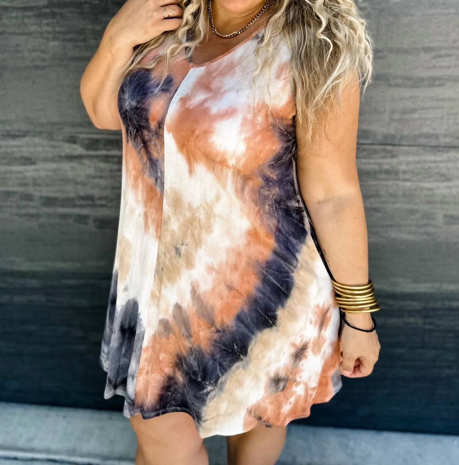 Платье Sunset Dreams в черном/оранжевом/белом/бежевом цвете BLAKELEY
Платье Sunset Dreams в черном/оранжевом/белом/бежевом цвете BLAKELEY