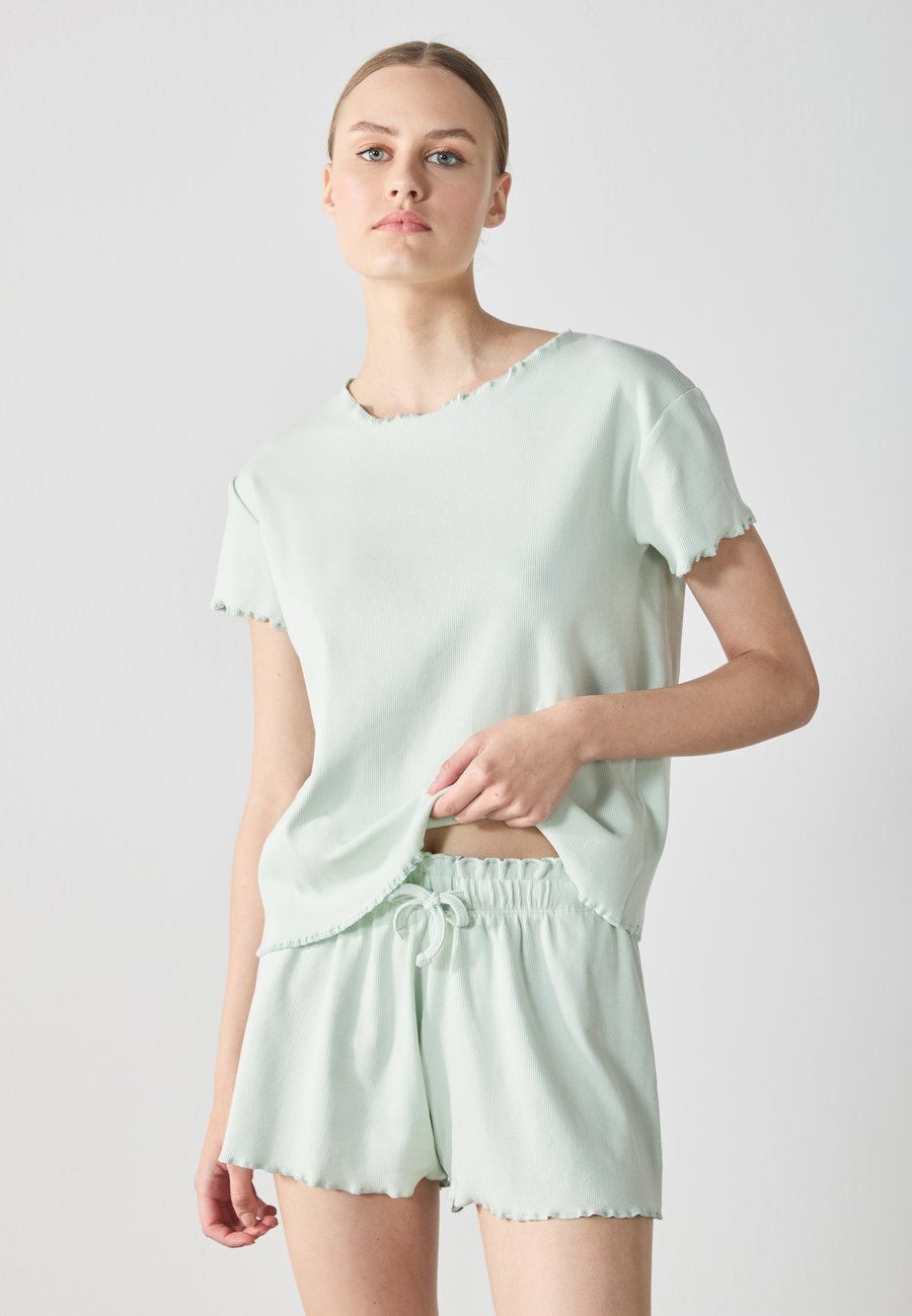 Пижамный комплект Anna Field SET, Sage/Light Green
Пижамный комплект Anna Field SET, Sage/Light Green