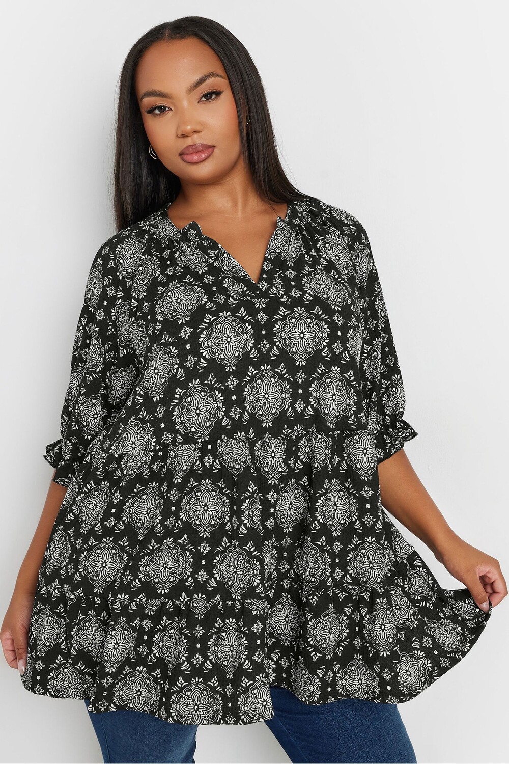 Печать плитки штампа вырез горловина многоуровневый верх Yours Curve, черный
Печать плитки штампа вырез горловина многоуровневый верх Yours Curve, черный