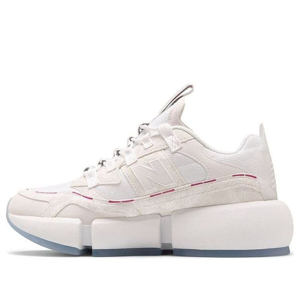 Массивные кроссовки jaden smith x vision racer New Balance, белый
Массивные кроссовки jaden smith x vision racer New Balance, белый