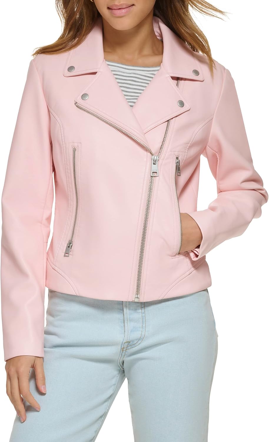 Женская куртка-косуха Levi's 538 из экокожи, розовый кварц
Женская куртка-косуха Levi's 538 из экокожи, розовый кварц