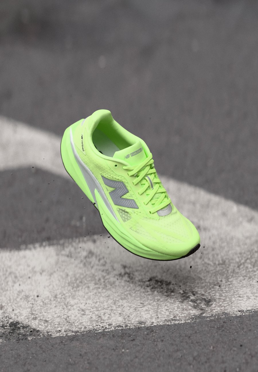 Кроссовки New Balance FUELCELL REBEL V5, Mint Flash/Lab Green/Neon Green
Кроссовки New Balance FUELCELL REBEL V5, Mint Flash/Lab Green/Neon Green