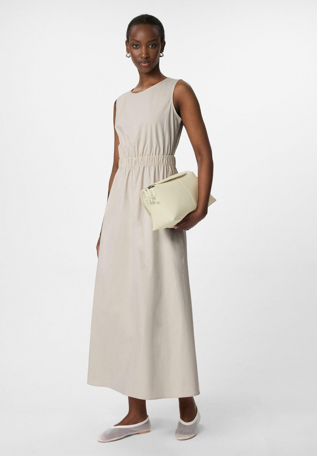 Платье макси ÄRMELLOSES MIT CUT-OUT comma casual identity, бежевый
Платье макси ÄRMELLOSES MIT CUT-OUT comma casual identity, бежевый