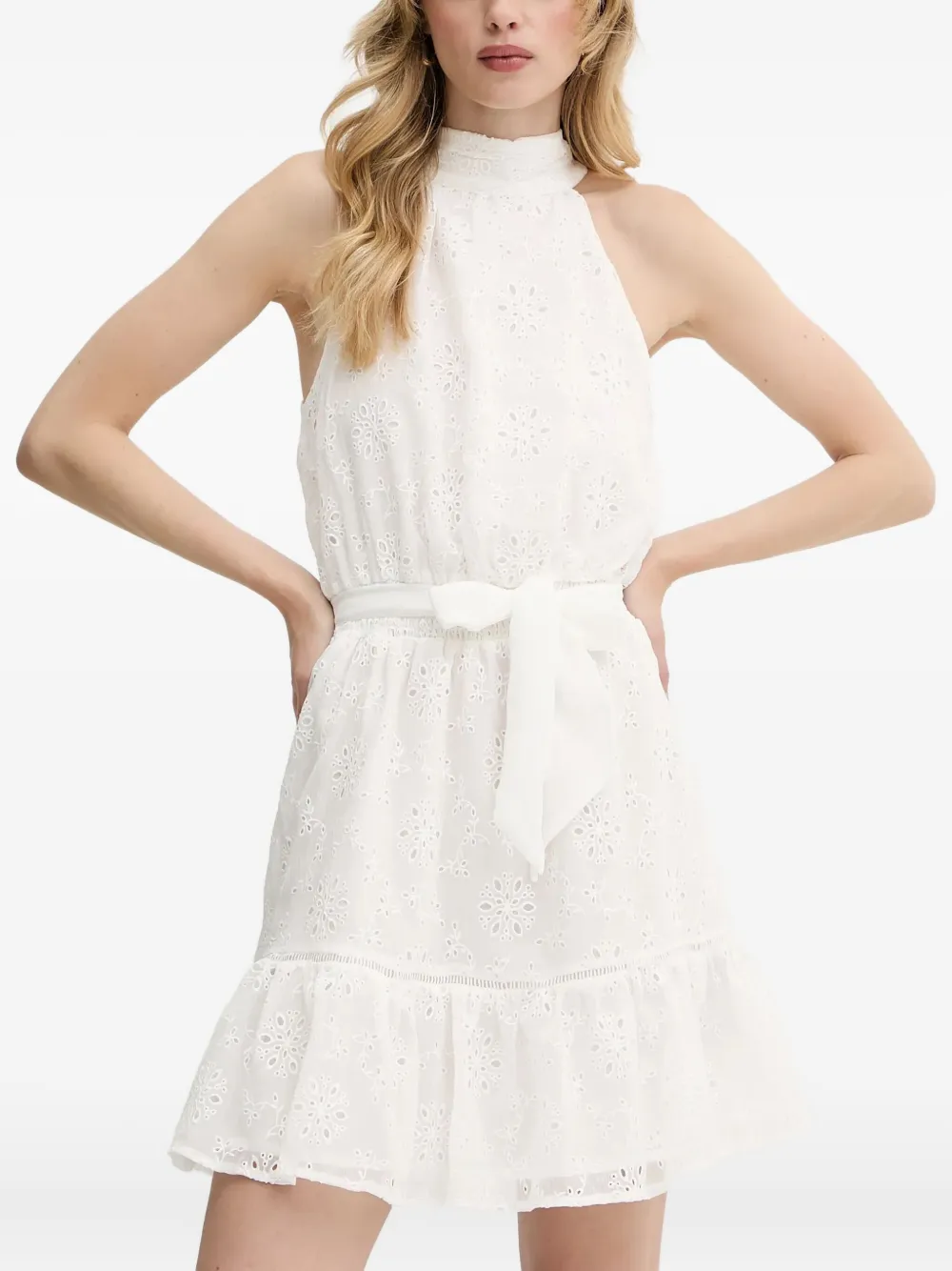Платье мини с вырезом халтер и цветочной вышивкой GUESS USA, белый
Платье мини с вырезом халтер и цветочной вышивкой GUESS USA, белый