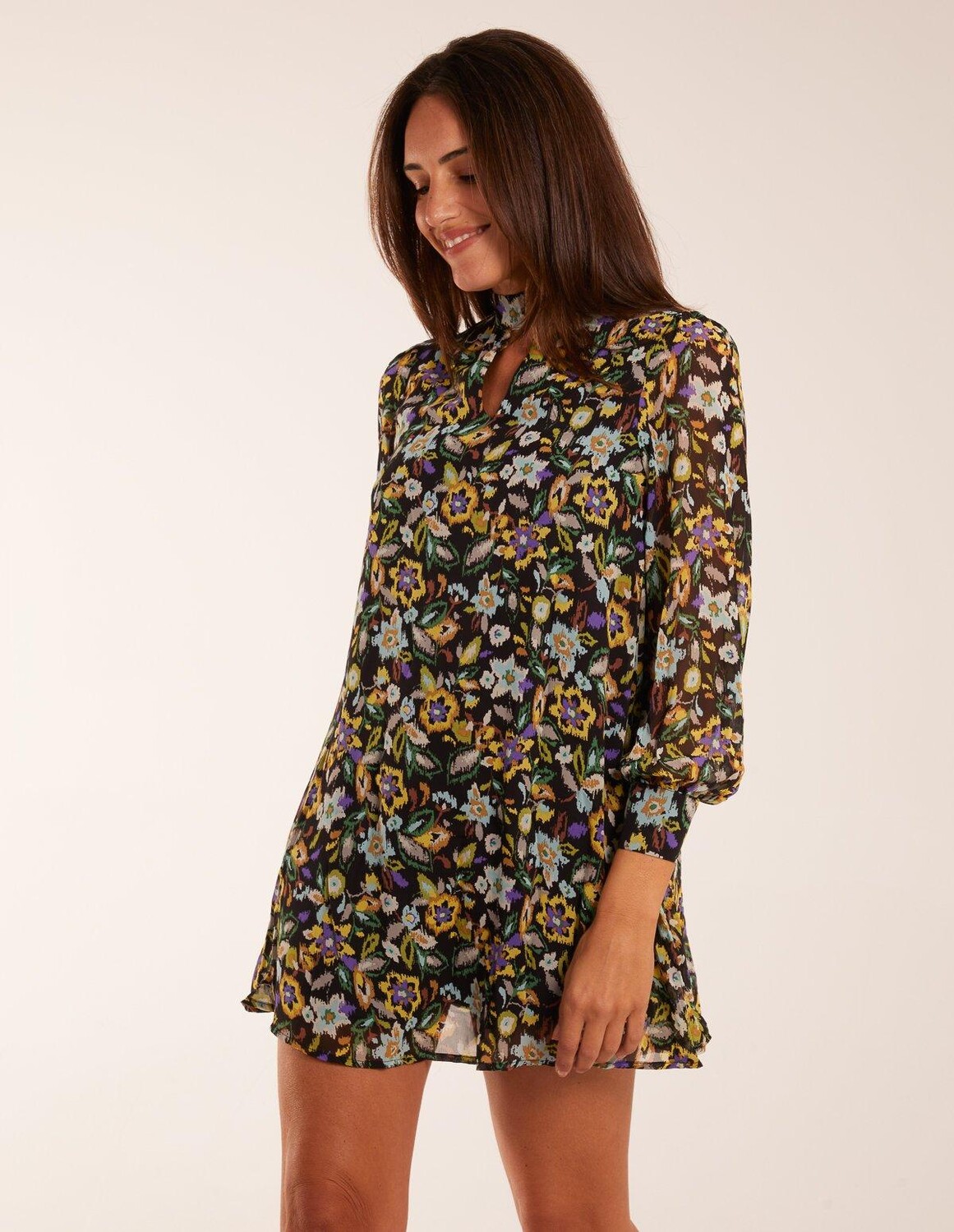 Свободное платье с высоким воротником Blue Vanilla, мультиколор
Свободное платье с высоким воротником Blue Vanilla, мультиколор