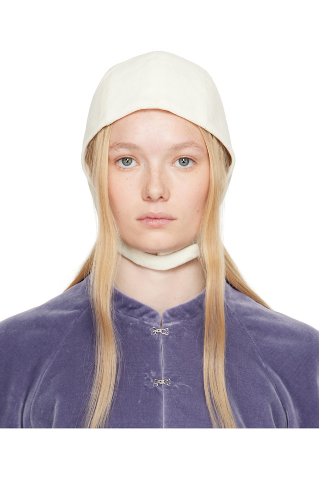 Бархатная шапка с капюшоном Colleen Allen, цвет ivory
Бархатная шапка с капюшоном Colleen Allen, цвет ivory