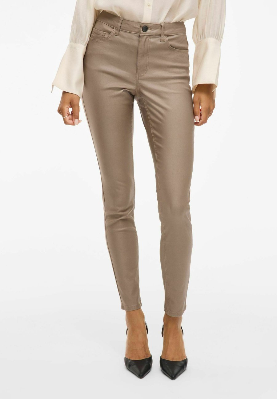 Брюки VILA Petite Trousers, Fungi/Brown
Брюки VILA Petite Trousers, Fungi/Brown