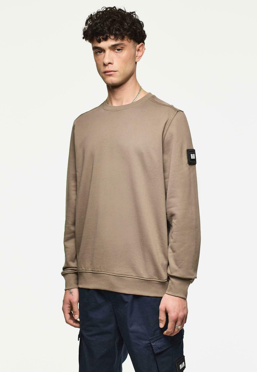 Толстовка Weekend Offender THUNDER, Tobacco/Brown
Толстовка Weekend Offender THUNDER, Tobacco/Brown