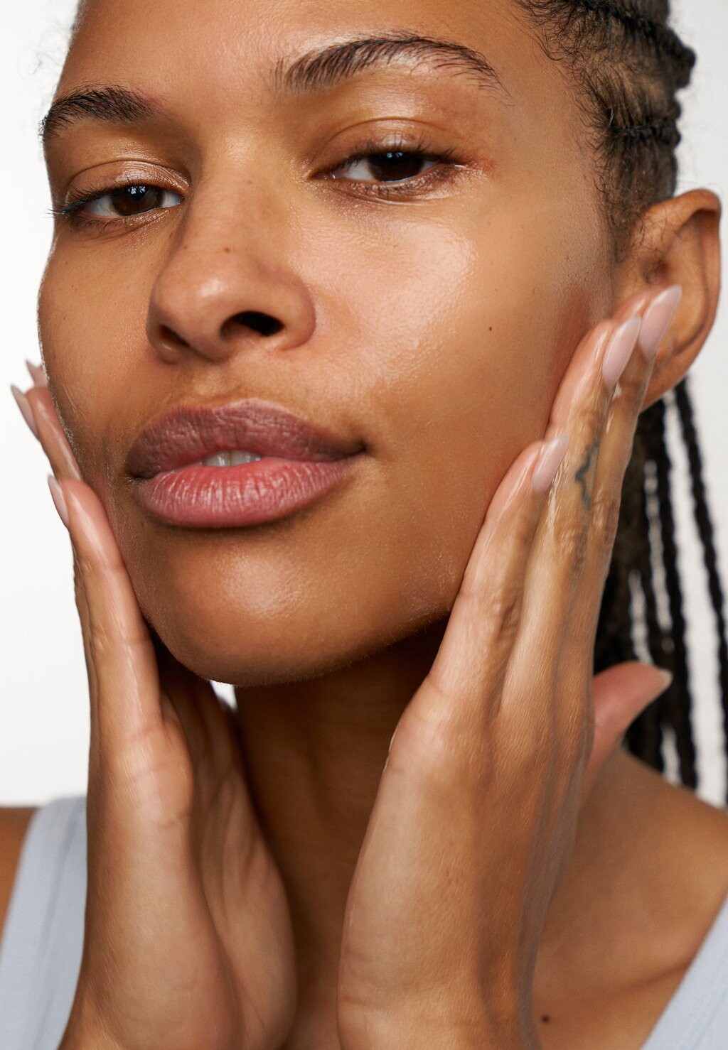 Очищение лица RÊVE DE MIEL CLEANSING AND MAKE-UP REMOVAL GEL NUXE
Очищение лица RÊVE DE MIEL CLEANSING AND MAKE-UP REMOVAL GEL NUXE