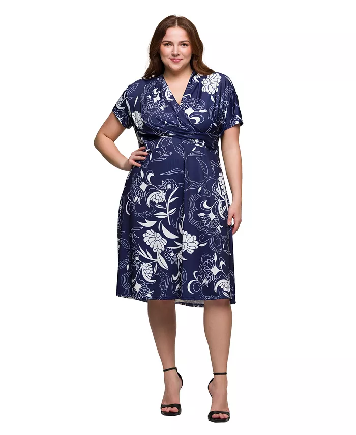 Платье плюс сайз с принтом, коротким рукавом, длиной до колен и V-образным вырезом на запах 24seven Comfort Apparel, синий
Платье плюс сайз с принтом, коротким рукавом, длиной до колен и V-образным вырезом на запах 24seven Comfort Apparel, синий