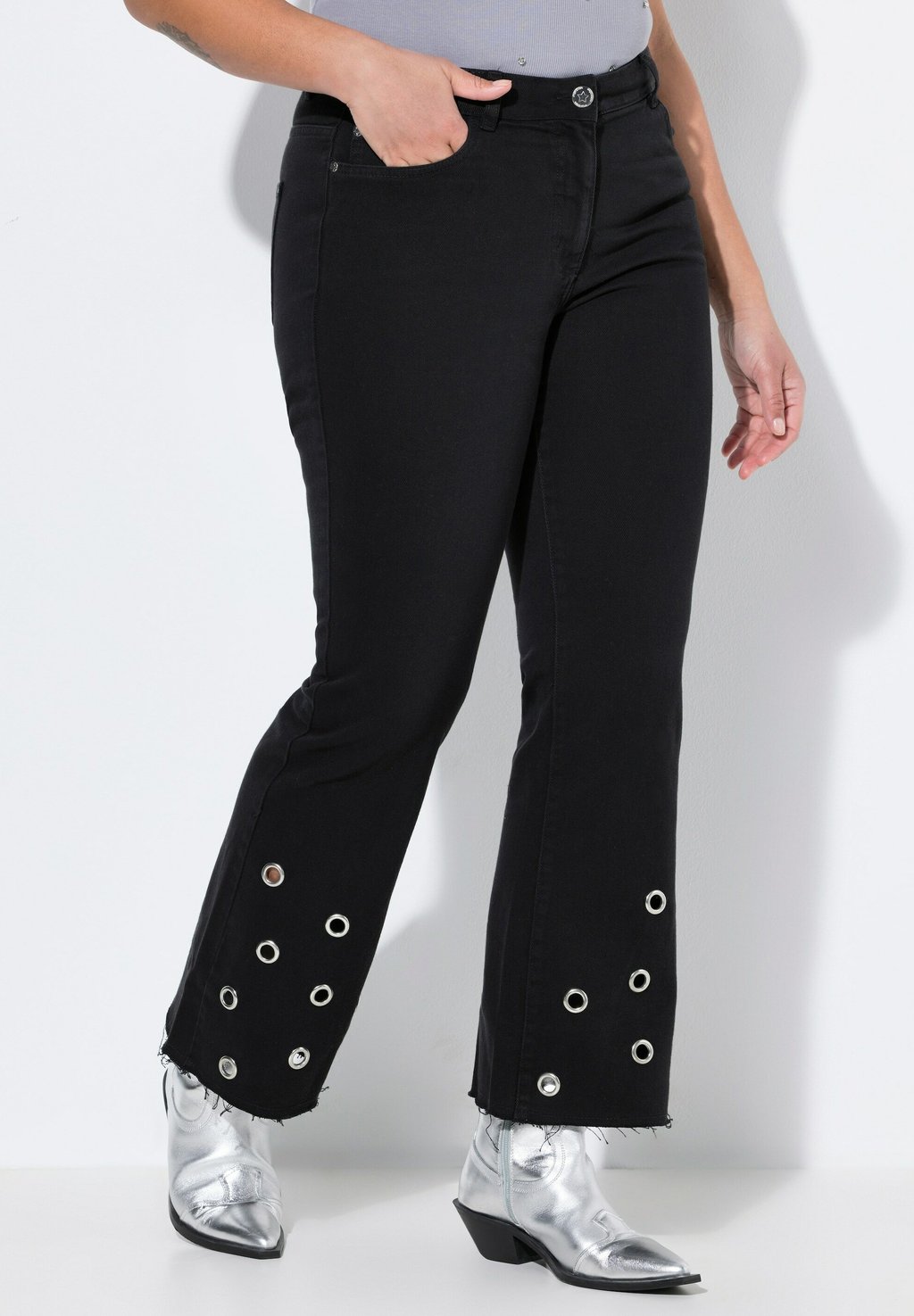 Расклешенные джинсы CLAIRE METALLÖSEN AM Angel of Style, черный
Расклешенные джинсы CLAIRE METALLÖSEN AM Angel of Style, черный