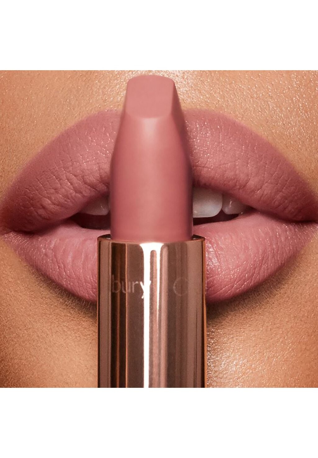 Помада Matte Revolution Charlotte Tilbury, изящно розовая
Помада Matte Revolution Charlotte Tilbury, изящно розовая
