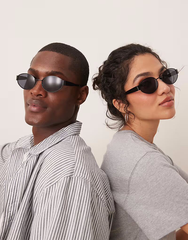 Jeepers Peepers - Овальные металлические солнцезащитные очки черного цвета
Jeepers Peepers - Овальные металлические солнцезащитные очки черного цвета