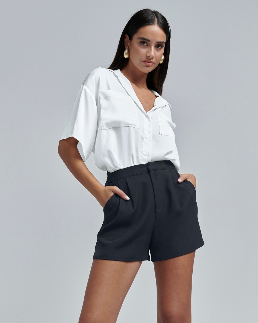 Обычные брюки в складку спереди BWLDR Adrew, черный
Обычные брюки в складку спереди BWLDR Adrew, черный