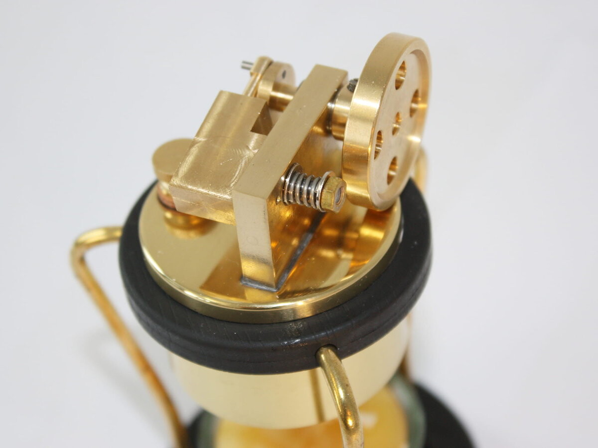 Мини-паровая машина Wilesco D2
Мини-паровая машина Wilesco D2