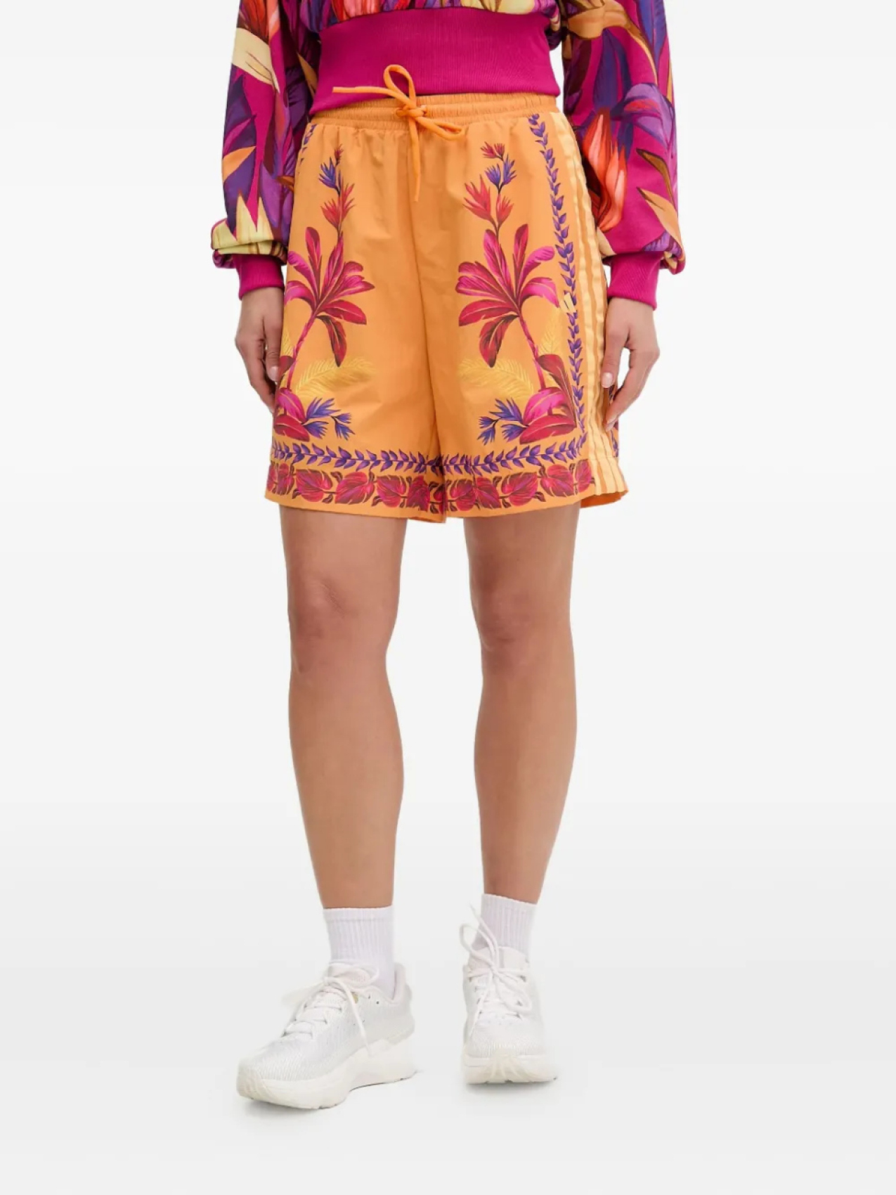 Шорты Adidas с тропическим принтом и полосками по бокам, оранжевый
Шорты Adidas с тропическим принтом и полосками по бокам, оранжевый