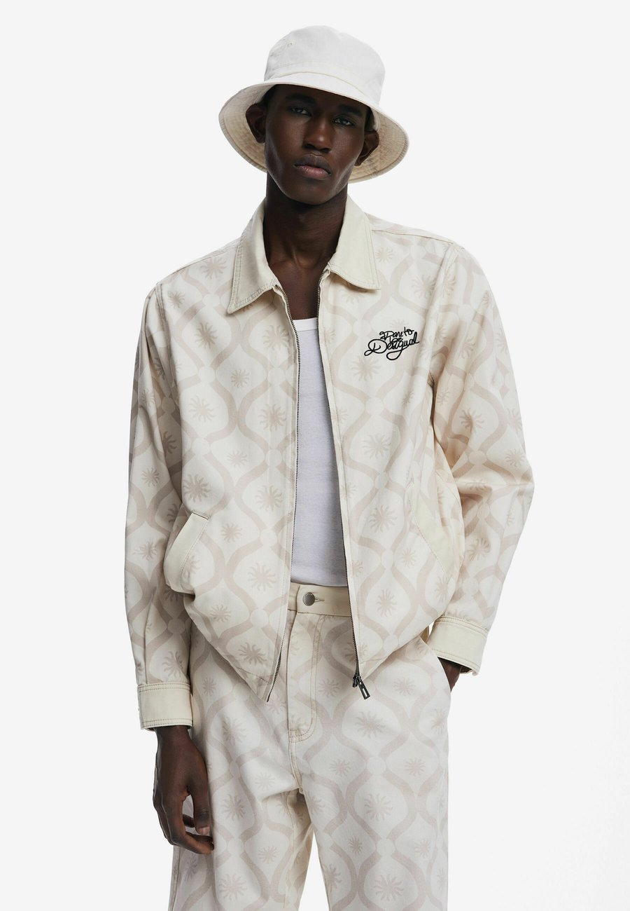 Куртка Desigual WITH SUN BORDERS, Beige
Куртка Desigual WITH SUN BORDERS, Beige