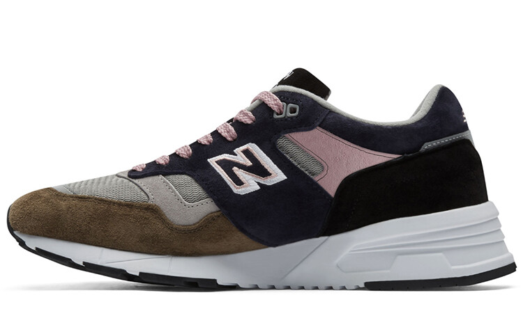 Кроссовки New Balance NB 1530 унисекс
Кроссовки New Balance NB 1530 унисекс