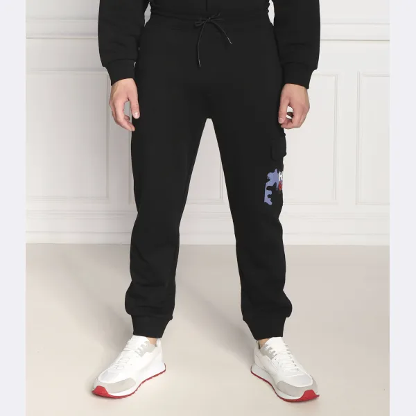 Спортивные брюки добкат стандартного кроя Hugo, черный 
Спортивные брюки добкат стандартного кроя Hugo, черный