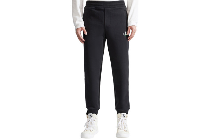 Трикотажные спортивные штаны мужские Space Black Calvin Klein, черный
Трикотажные спортивные штаны мужские Space Black Calvin Klein, черный