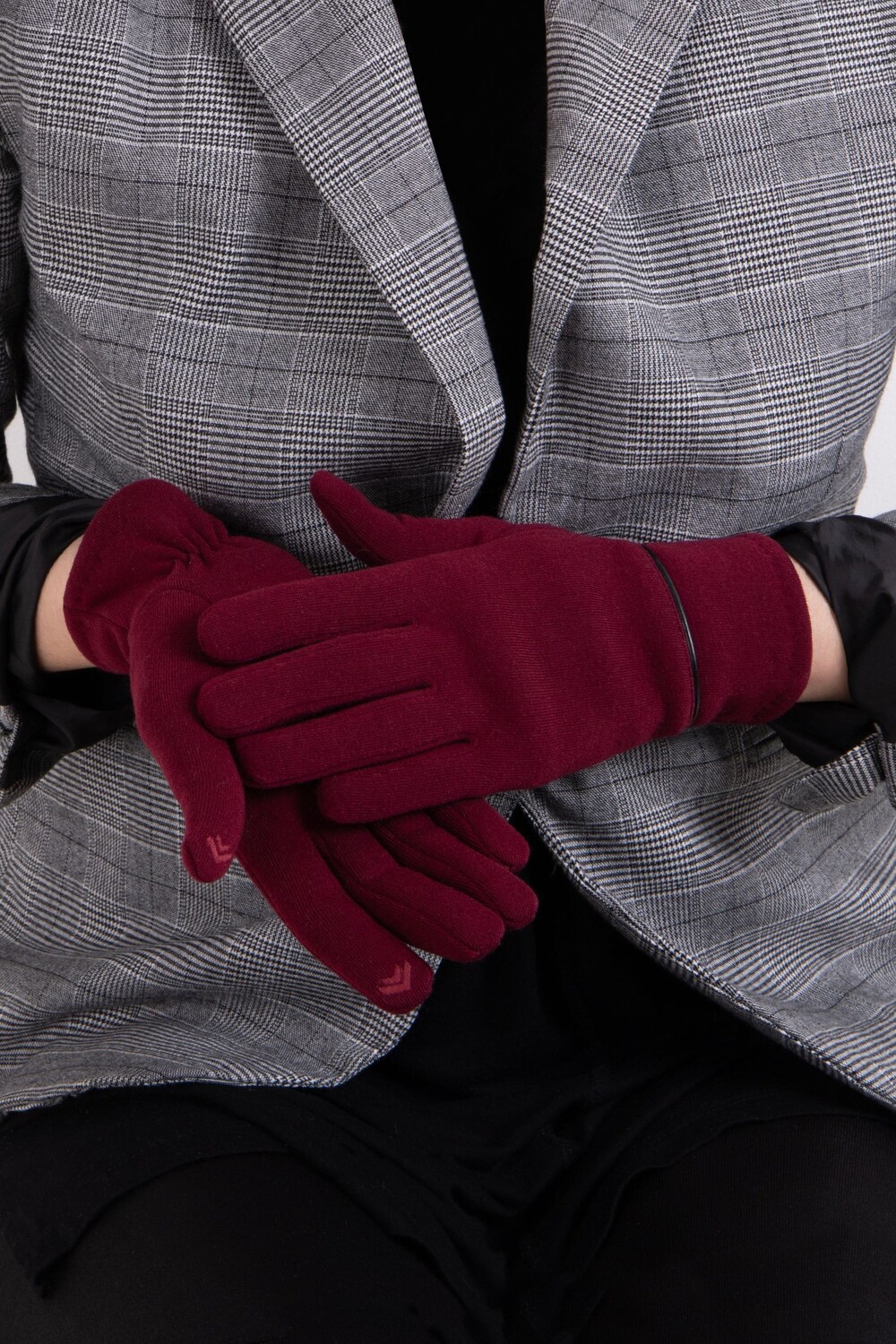 Женские термоперчатки Isotoner smartouch с ободком Totes, красный
Женские термоперчатки Isotoner smartouch с ободком Totes, красный