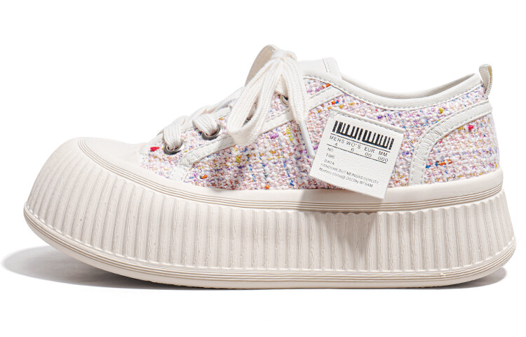 Кеды, скейтборд обувь женская низкая La Chapelle, бежевый/черный
Кеды, скейтборд обувь женская низкая La Chapelle, бежевый/черный