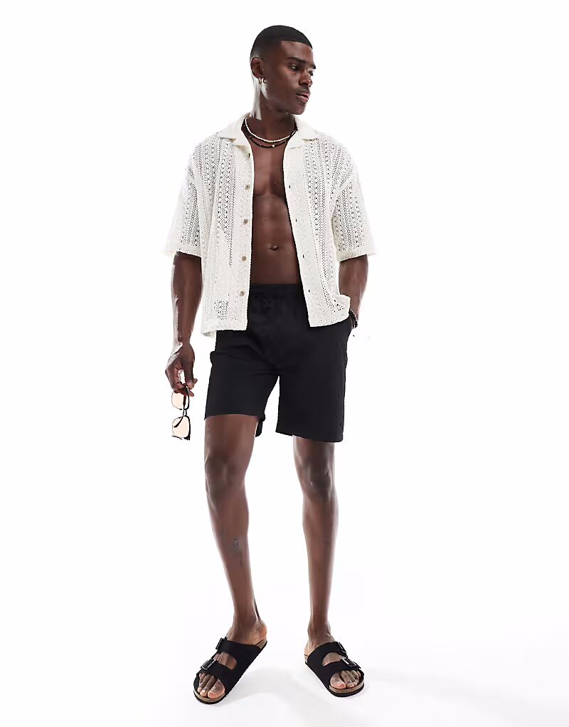 Текстурированные шорты Brave Soul черного цвета
Текстурированные шорты Brave Soul черного цвета