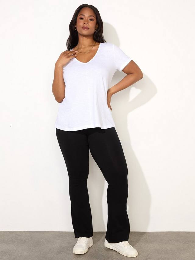 Изогнутые леггинсы с миниатюрным вырезом для ботинок Live Unlimited, черный
Изогнутые леггинсы с миниатюрным вырезом для ботинок Live Unlimited, черный