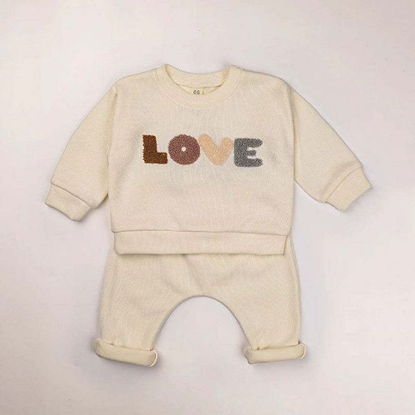 Комплект Love graphic: худи и брюки для детей на День святого Валентина Mykids-Usa, Beige
Комплект Love graphic: худи и брюки для детей на День святого Валентина Mykids-Usa, Beige