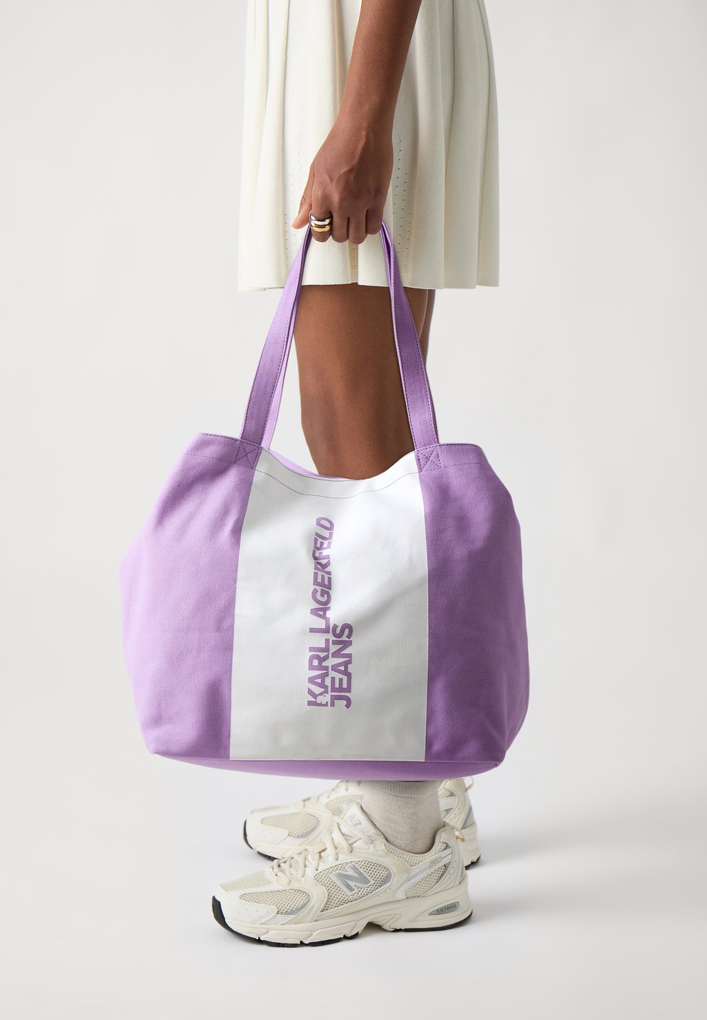 Сумка-тоут Karl Lagerfeld Jeans, белый
Сумка-тоут Karl Lagerfeld Jeans, белый