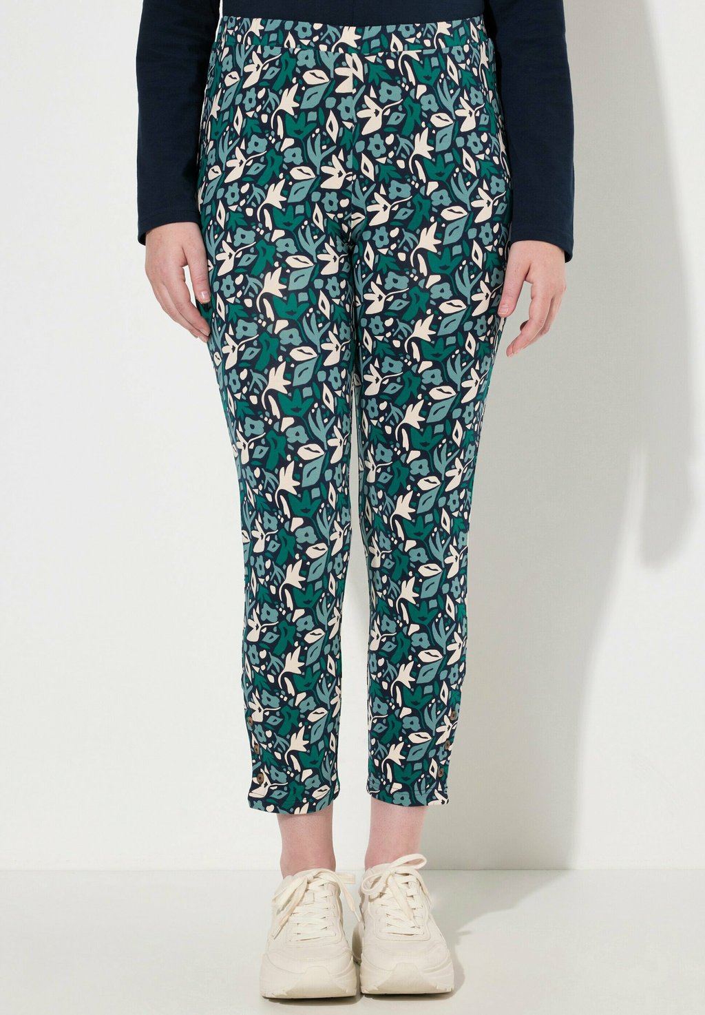 Леггинсы LEAF PRINT Ulla Popken, темно-синий
Леггинсы LEAF PRINT Ulla Popken, темно-синий