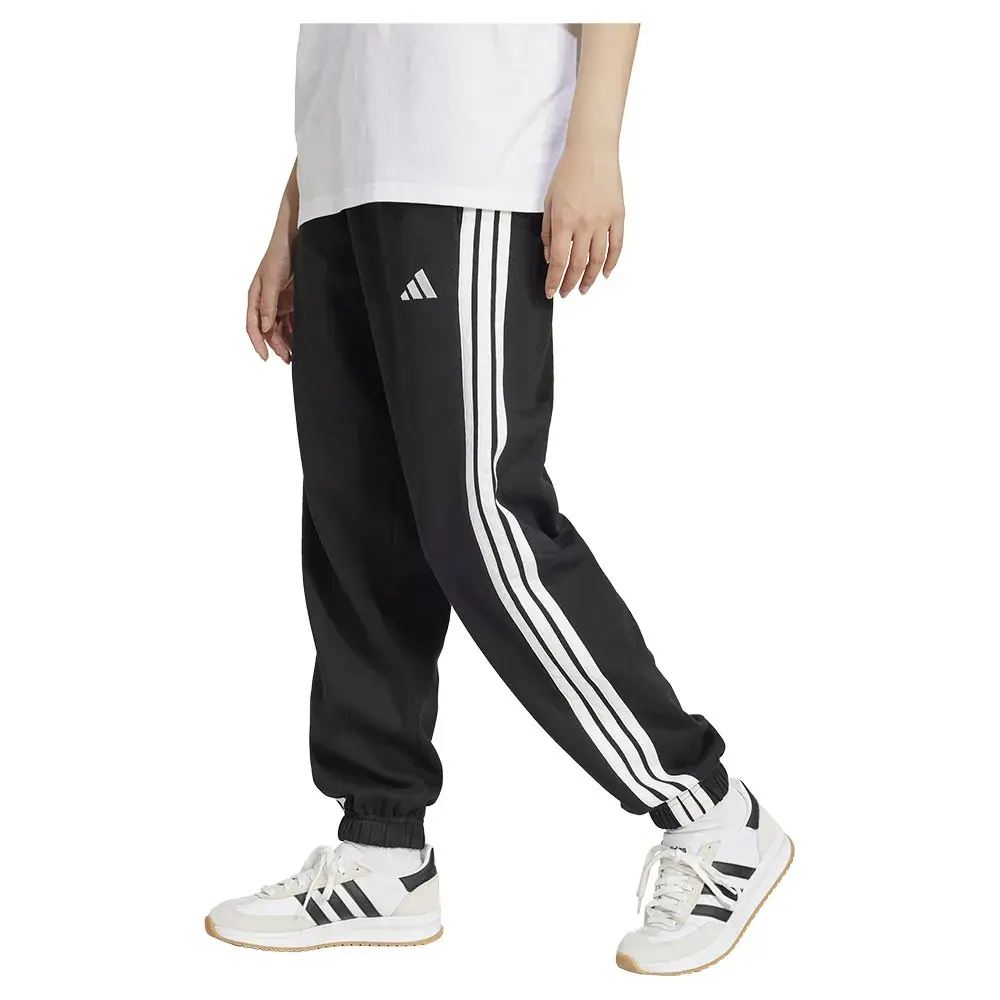 Джоггеры adidas Essentials 3 Stripes Fleece Loose Fit, черный
Джоггеры adidas Essentials 3 Stripes Fleece Loose Fit, черный