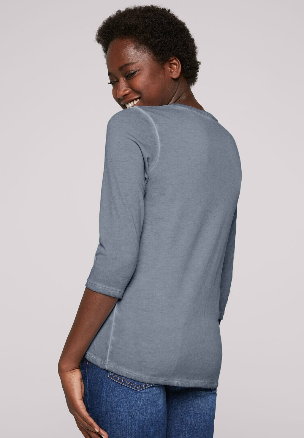 Топ с длинными рукавами MIT WORDING PRINT UND SCHMUCKSTEINEN Soccx, серый
Топ с длинными рукавами MIT WORDING PRINT UND SCHMUCKSTEINEN Soccx, серый