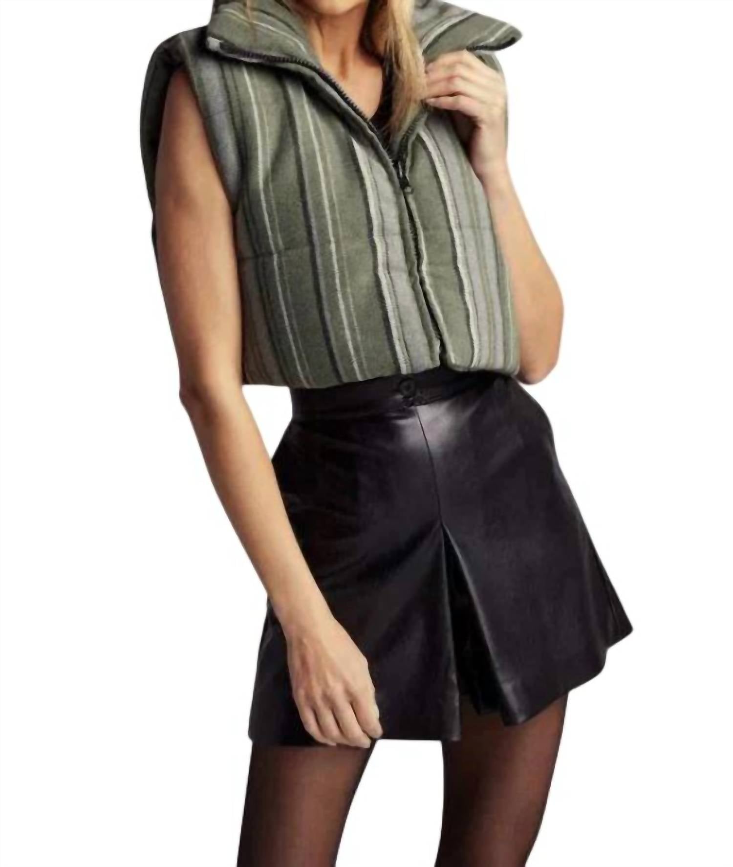 Жилет-пуховик Stripe в полоску цвета кедр Sundays, Cedar Stripe
Жилет-пуховик Stripe в полоску цвета кедр Sundays, Cedar Stripe