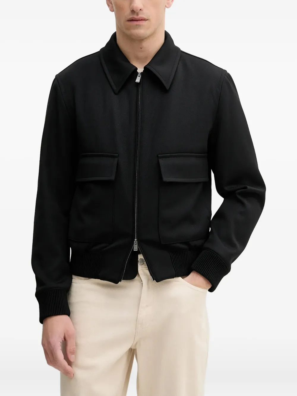 Куртка с карманом-клапаном и застежкой-молнией спереди BOSS, черный
Куртка с карманом-клапаном и застежкой-молнией спереди BOSS, черный