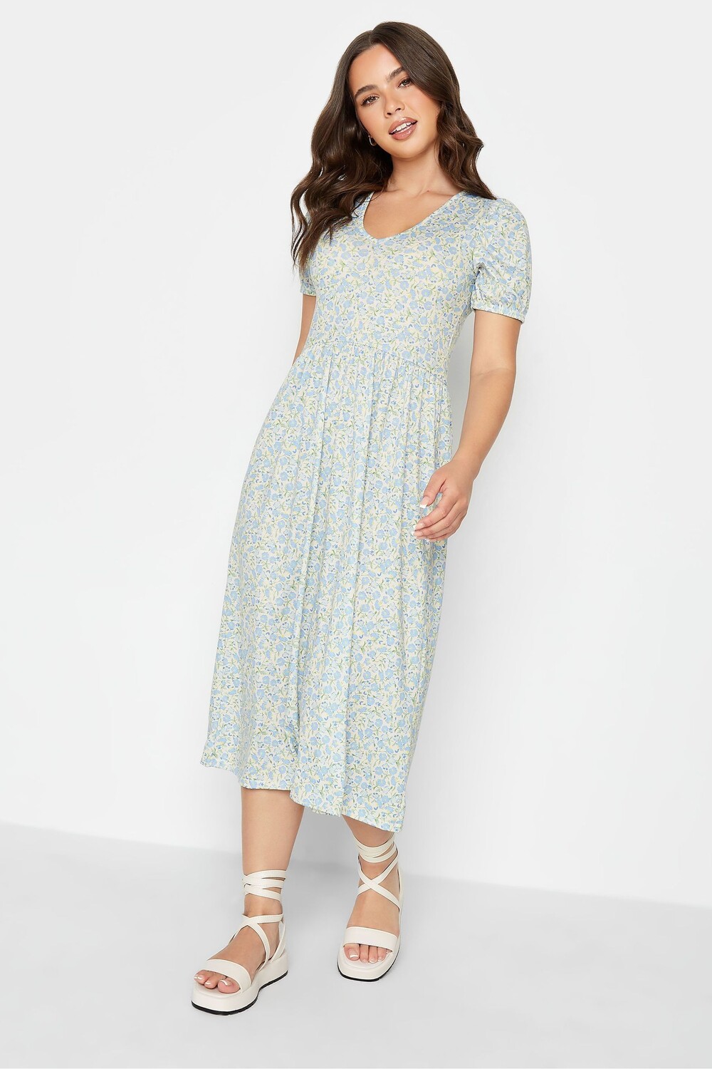 Винтажное каскадное платье мидакси с цветочным узором PixieGirl Petite, синий
Винтажное каскадное платье мидакси с цветочным узором PixieGirl Petite, синий