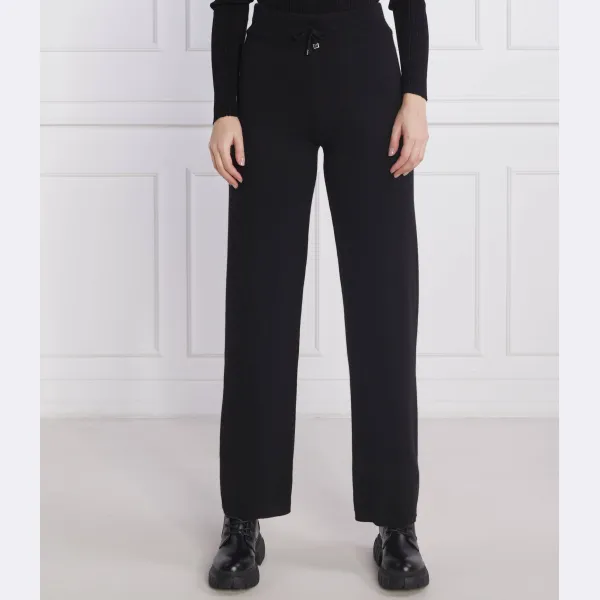 Трикотажные брюки прямого кроя с добавлением шерсти и кашемира Juicy Couture, черный
Трикотажные брюки прямого кроя с добавлением шерсти и кашемира Juicy Couture, черный