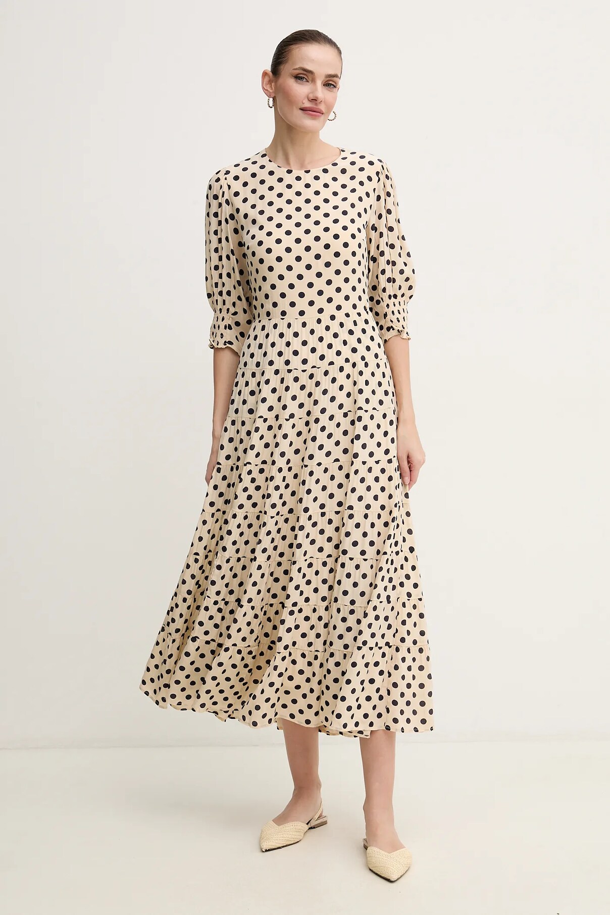 Платье Pedro del Hierro, бежевый
Платье Pedro del Hierro, бежевый